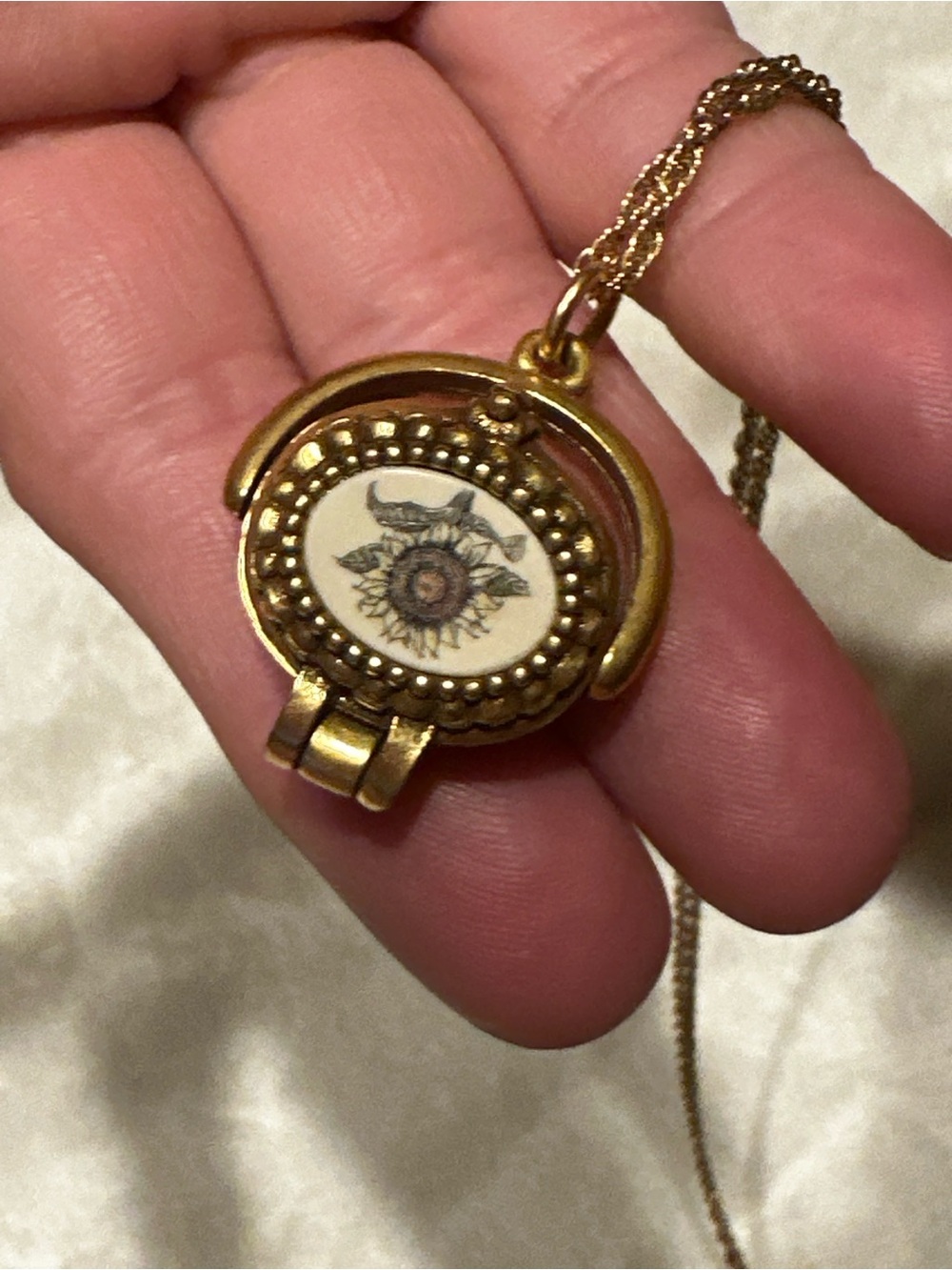 MFA Gold Plate Pill Holder Basket Sunflower  16" Gold Chain Vtg Charm Pendant
